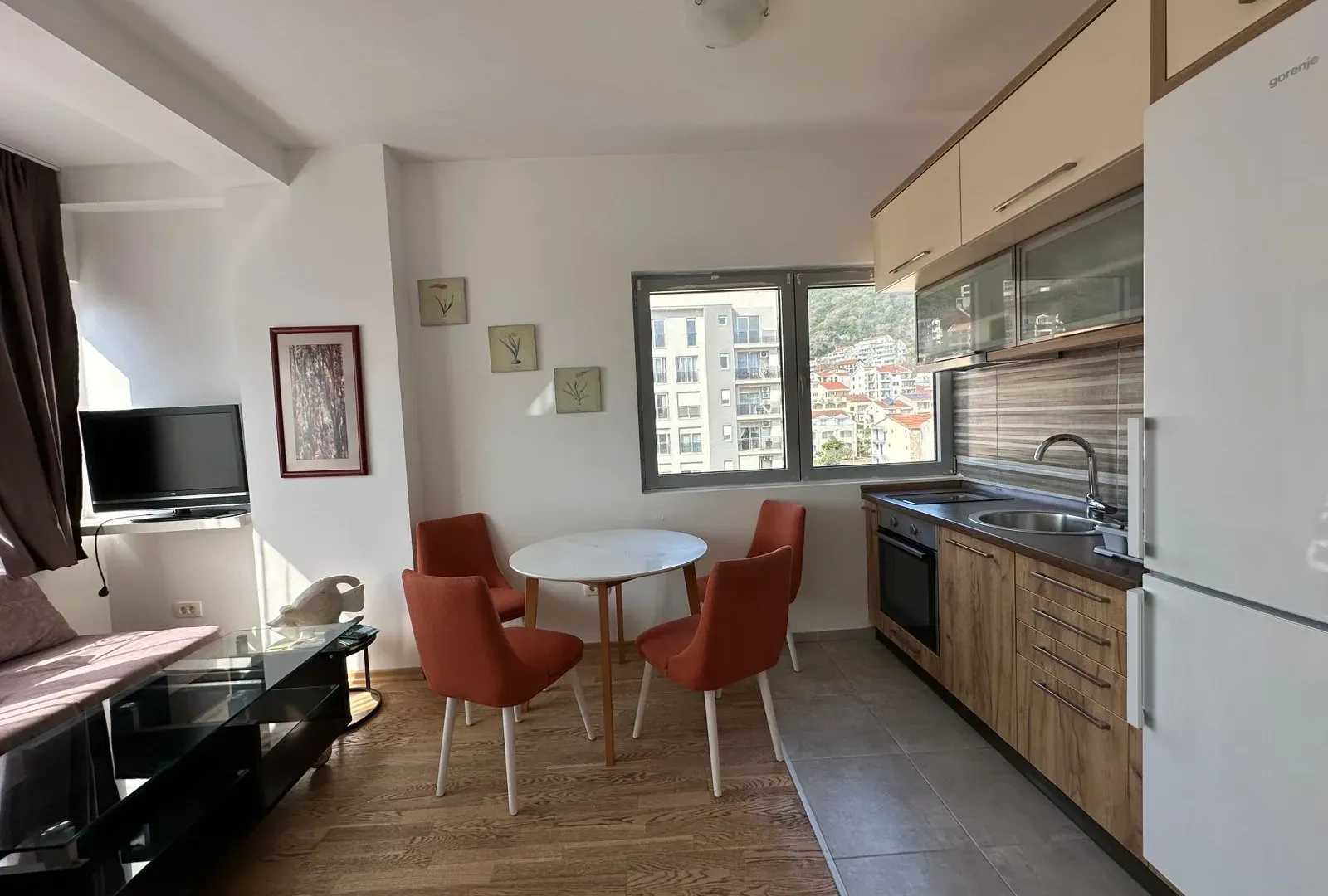 Rent, one bedroom apartment, 40m², Centar, Budva