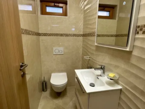 Sale, house, 200m², Rogami, Podgorica - image 12