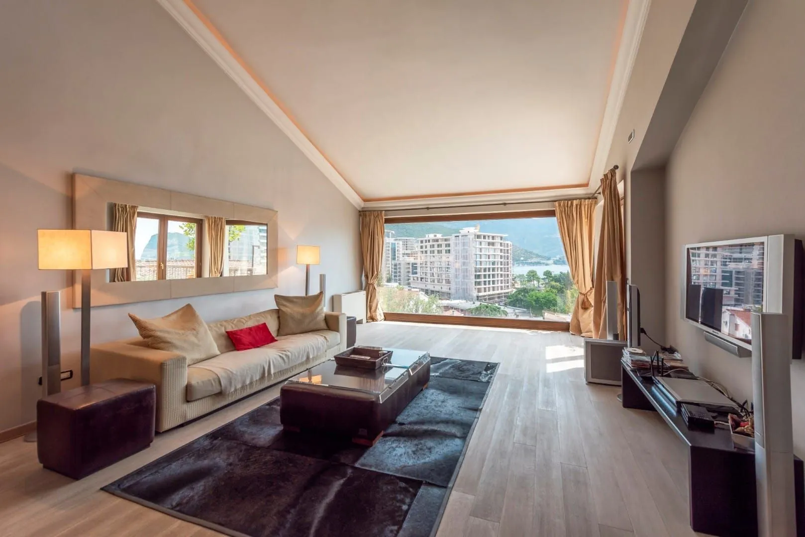 Sale, house, 1264m², Gospoština, Budva