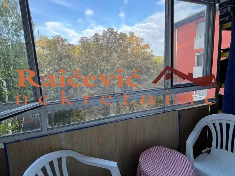 Prodaja, trosoban stan, 66m², Karaburma, Palilula Sve Podlokacije - image 11