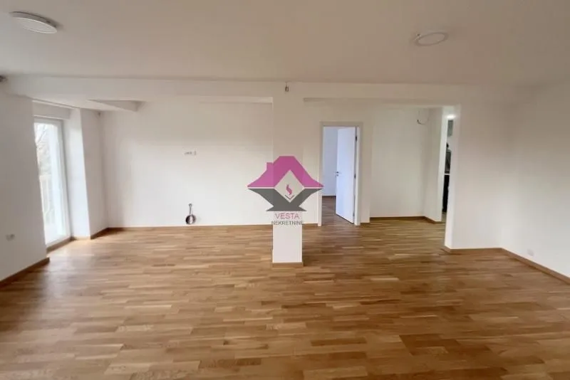 Prodaja, trosoban stan, 89m², Sremska Kamenica, Petrovaradin
