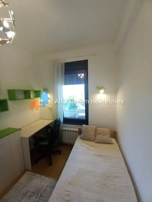 Rent, four bedroom apartment, 95m², Voždovac Sve Podlokacije, Beograd