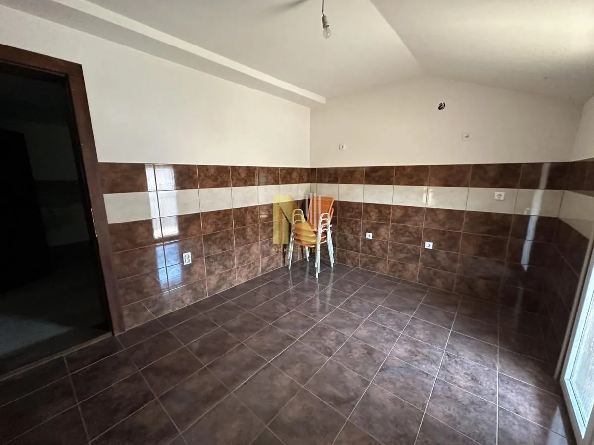 Prodaja, kuća, 175m², Centar, Zrenjanin
