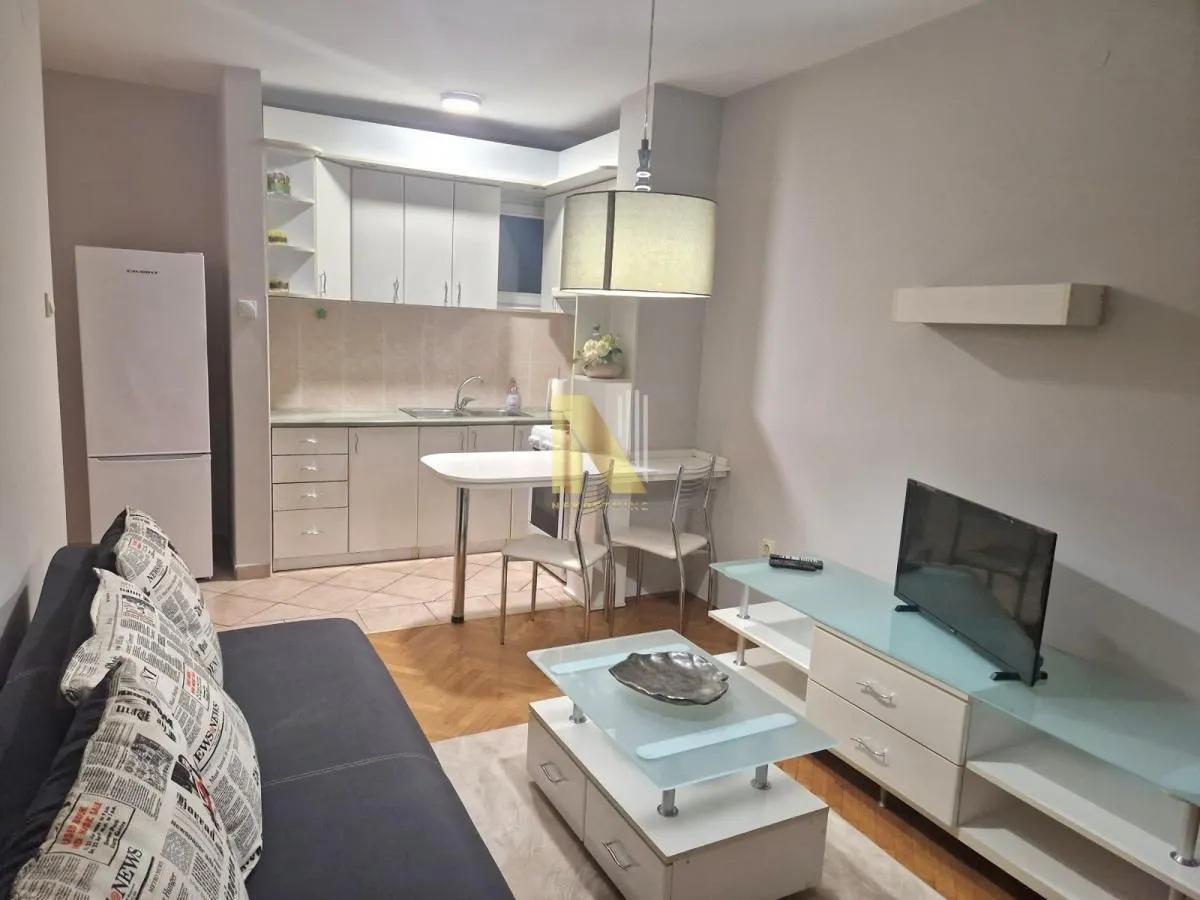 Izdavanje, jednosoban stan, 34m², Grbavica, Novi Sad Sve Podlokacije