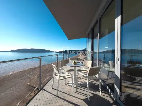 Sale, one bedroom apartment, 67m², Bečići, Budva - image 11
