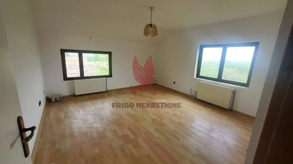 Sale, house, 900m², Mladenovac, Beograd