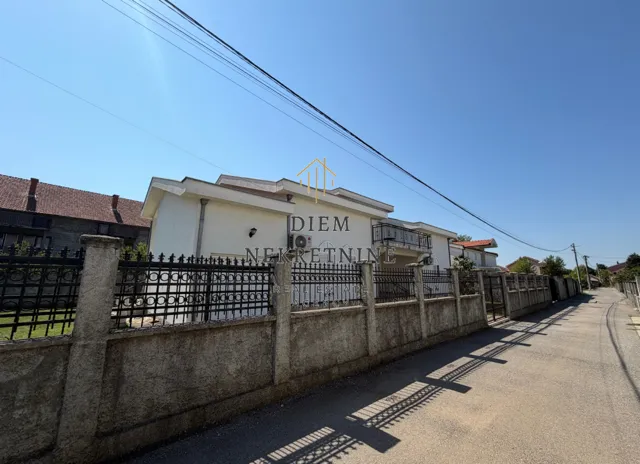 Rent, house, 350m², Zlatica, Podgorica