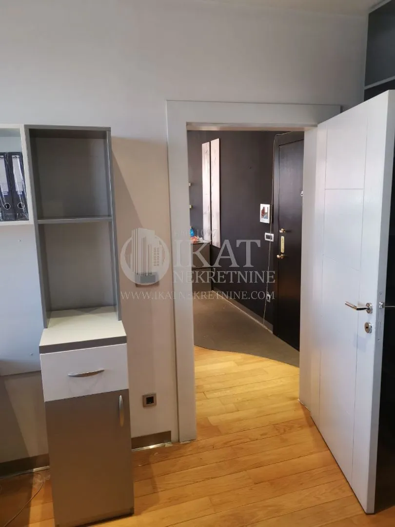 Rent, office space, 70m², Stari Grad, Beograd