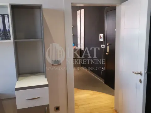 Izdavanje, poslovni prostor, 70m², Stari Grad, Beograd - image 18