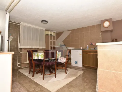 Rent, house, 200m², Stari Aerodrom, Podgorica - image 9