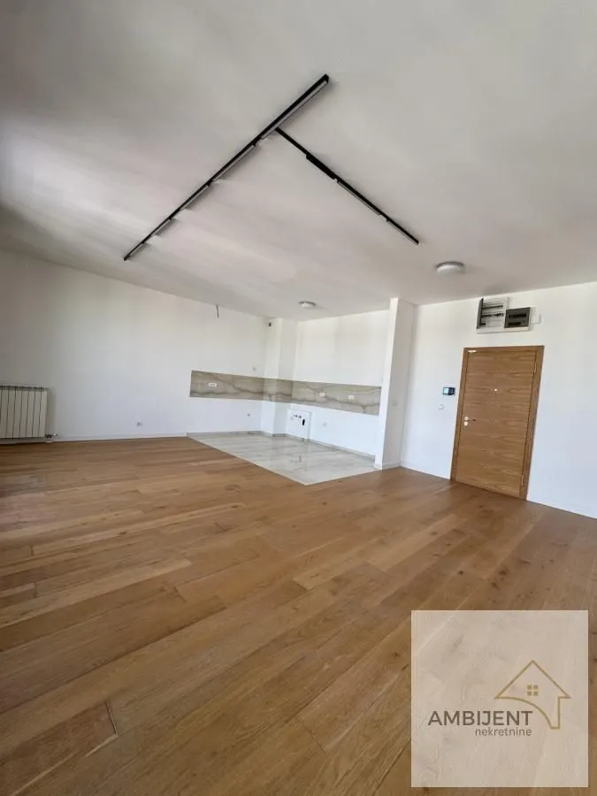 Prodaja, trosoban stan, 107m², Novi Beograd Blok 65, Novi Beograd Sve Podlokacije