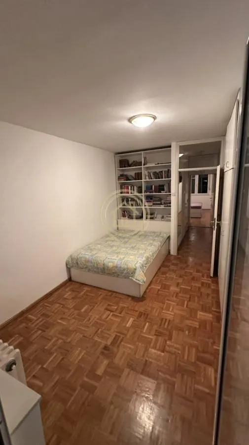 Izdavanje, četvorosoban stan, 100m², Savski Venac, Beograd