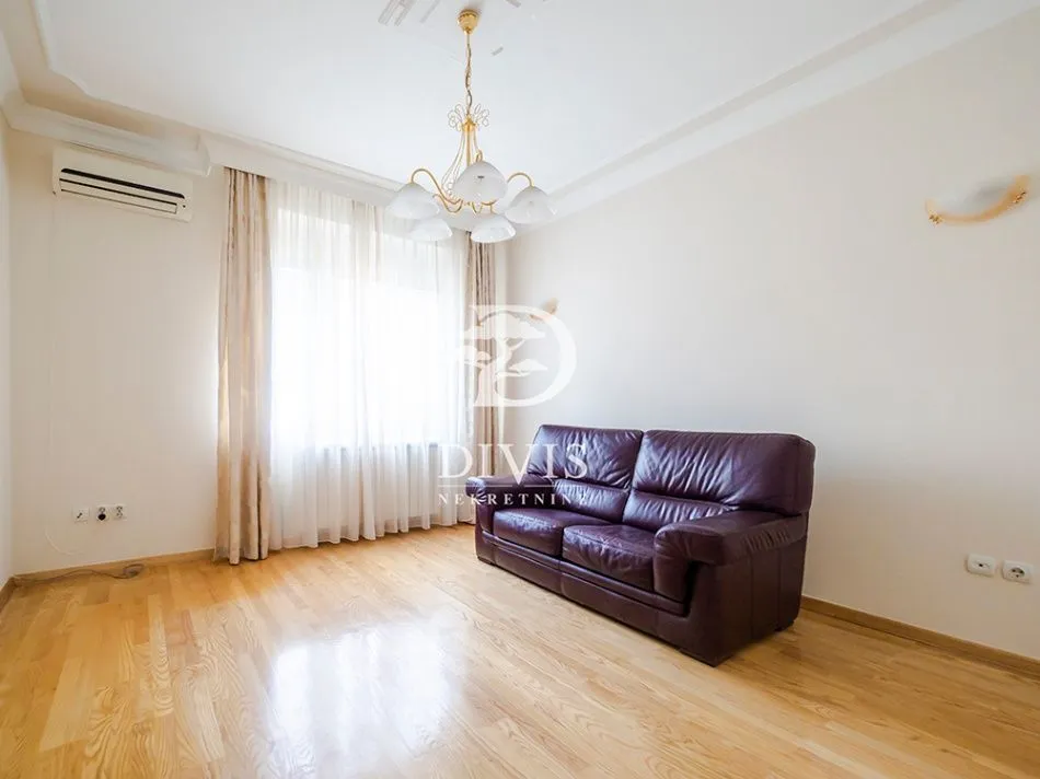 Izdavanje, kuća, 448m², Dedinje Rtv Pink, Dedinje Sve Podlokacije