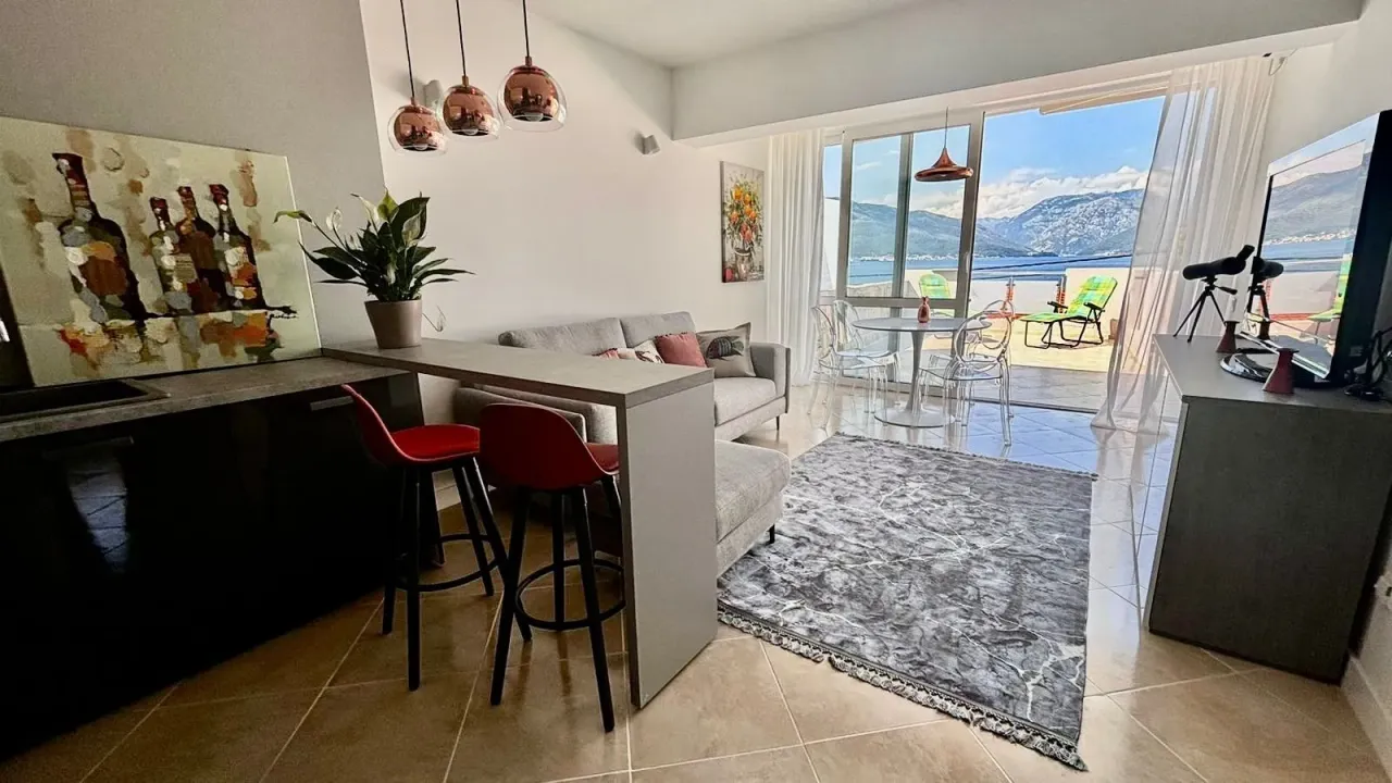 Prodaja, kuća, 118m², Krašići, Tivat