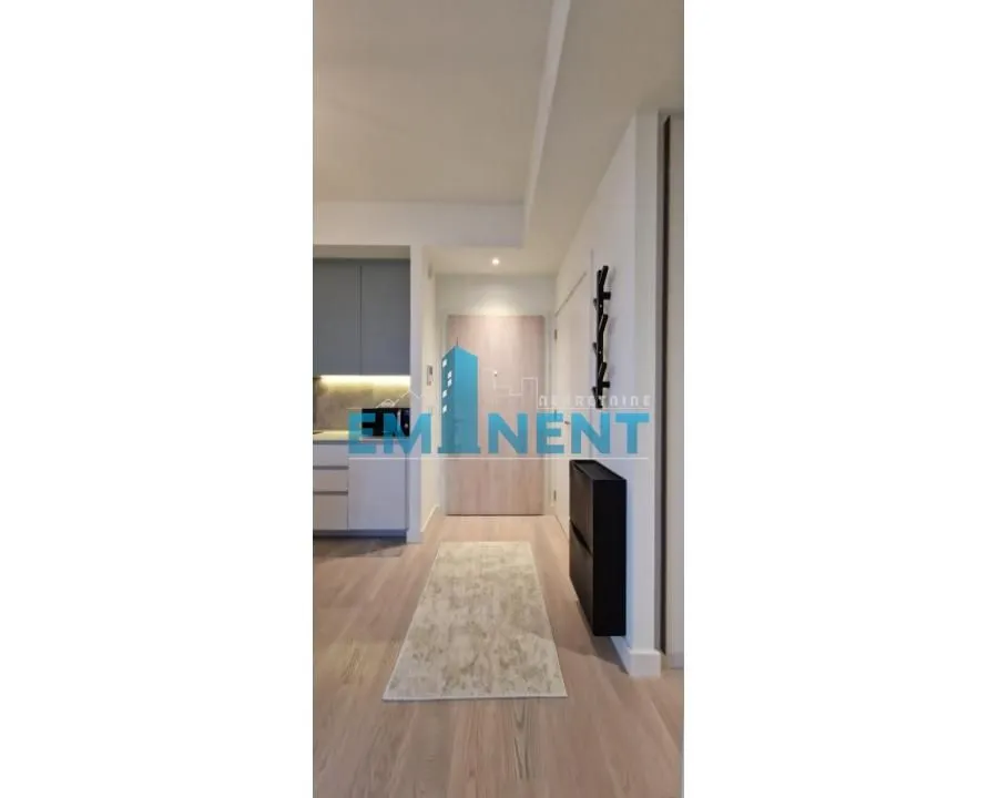 Izdavanje, trosoban stan, 72m², Savski Venac, Beograd