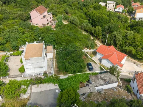 Zemljište in Utjeha