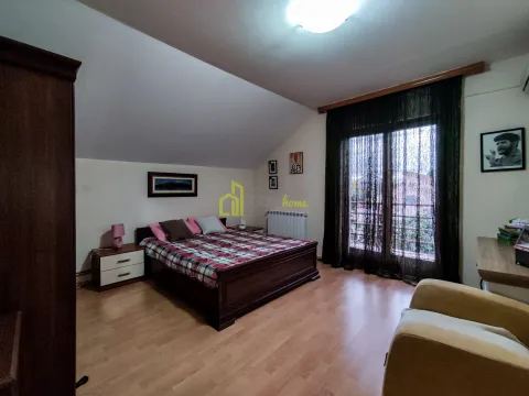 Prodaja, kuća, 180m², Donja Gorica, Podgorica - image 3
