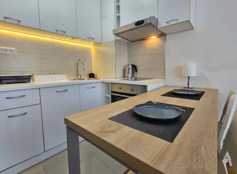 Rent, studio apartment, 29m², City Kvart, Podgorica - image 11