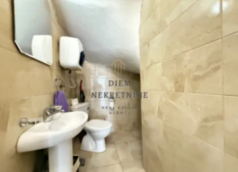 Prodaja, kuća, 180m², Gornja Gorica, Podgorica - image 7