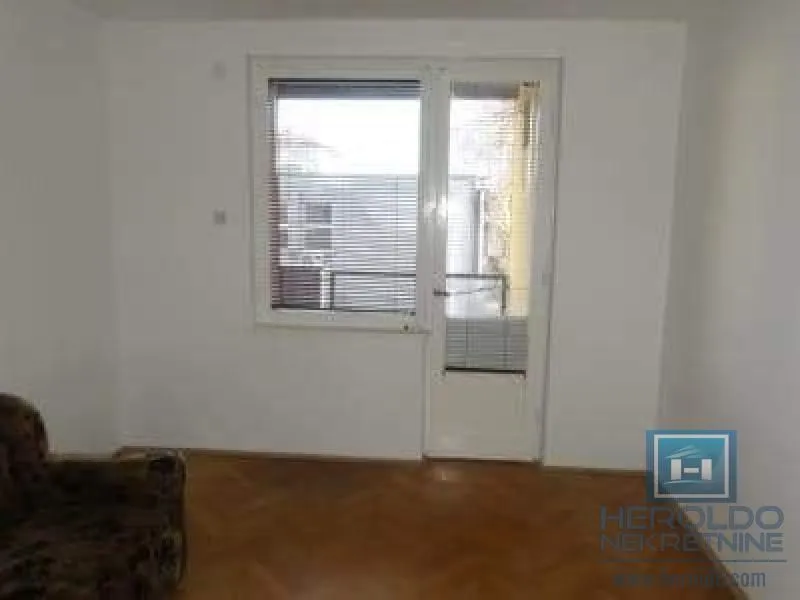 Prodaja, dvosoban stan, 50m², Centar, Jagodina