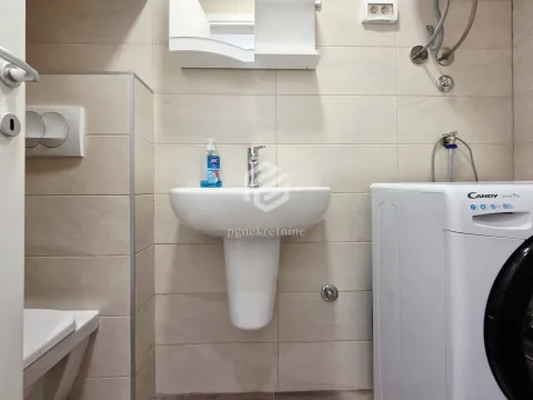 Rent, two bedroom apartment, 64m², City Kej, Podgorica - image 11