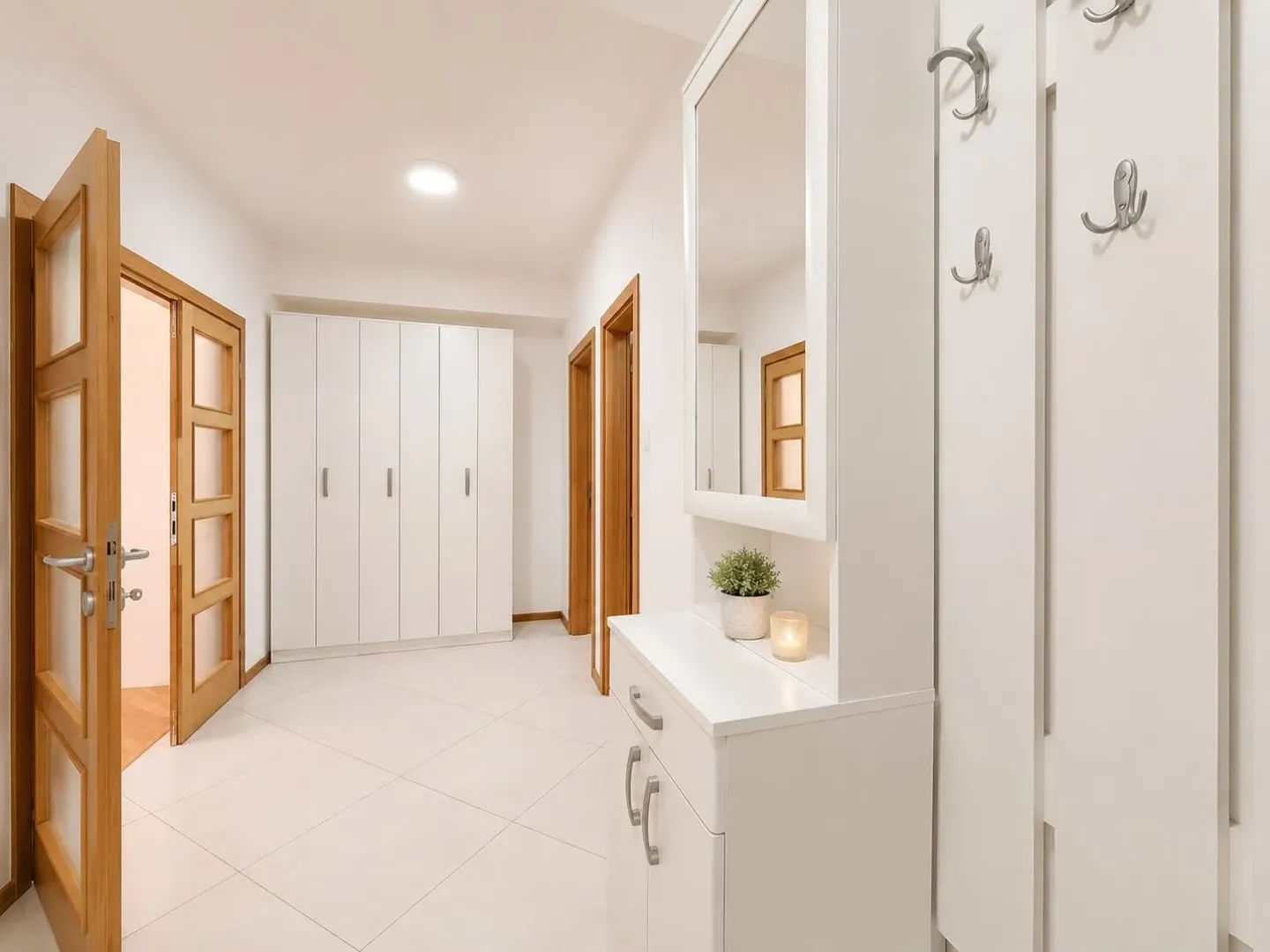 Rent, three bedroom apartment, 150m², Lazi, Budva