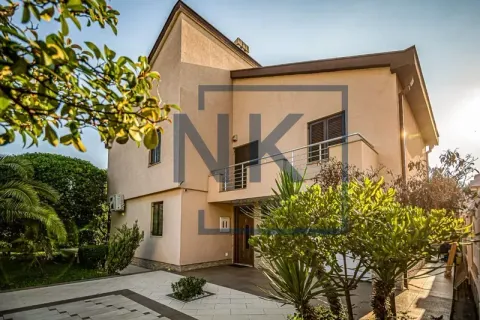 Prodaja, kuća, 280m², Ibričevina, Podgorica - image 4
