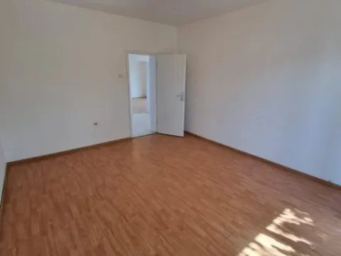 Prodaja, kuća, 247m², Stari Aerodrom, Podgorica - image 7