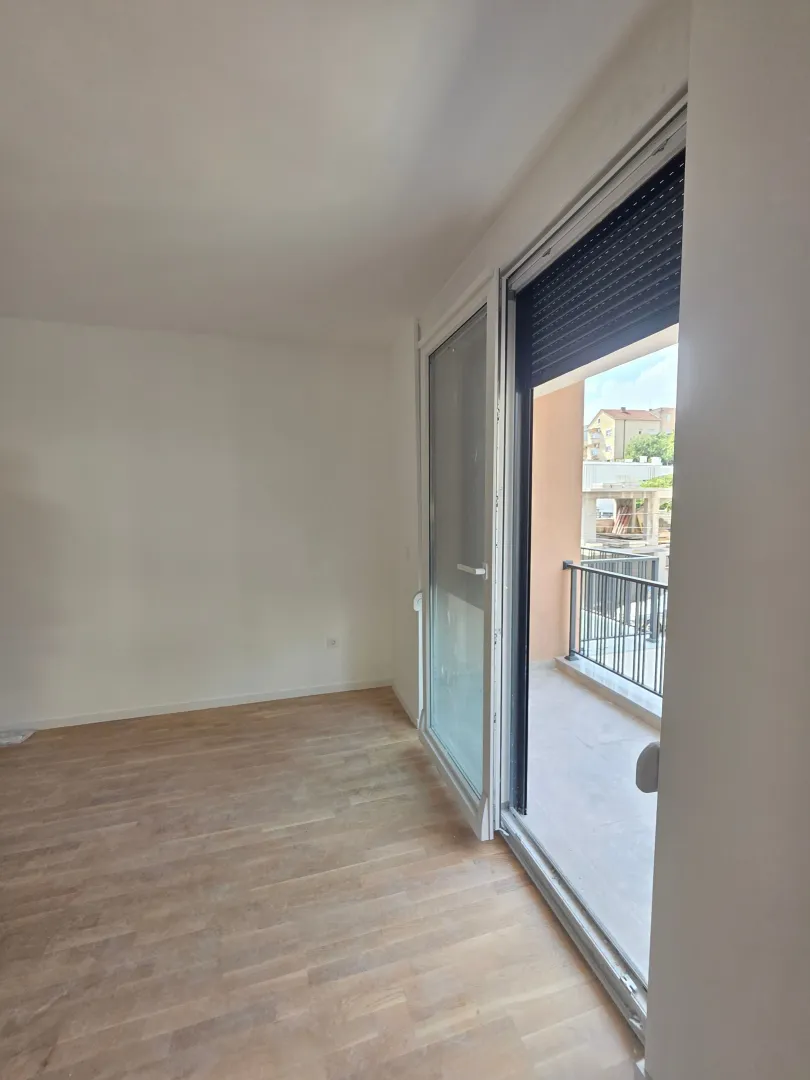 Prodaja, jednosoban stan, 54m², Momišići, Podgorica