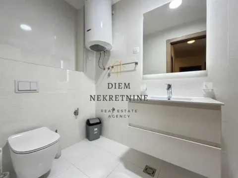 Izdavanje, dvosoban stan, 70m², Master Kvart, Podgorica - image 9
