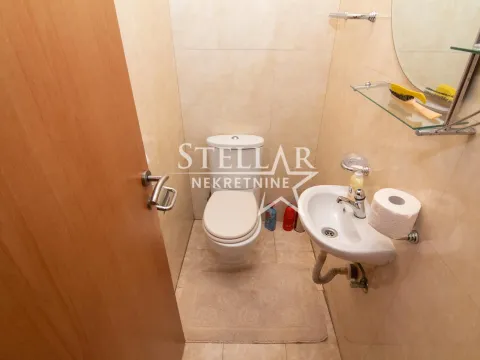 Izdavanje, dvosoban stan, 55m², Stari Aerodrom, Podgorica - image 12