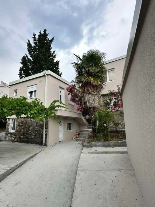 Sale, house, 300m², Šušanj, Bar