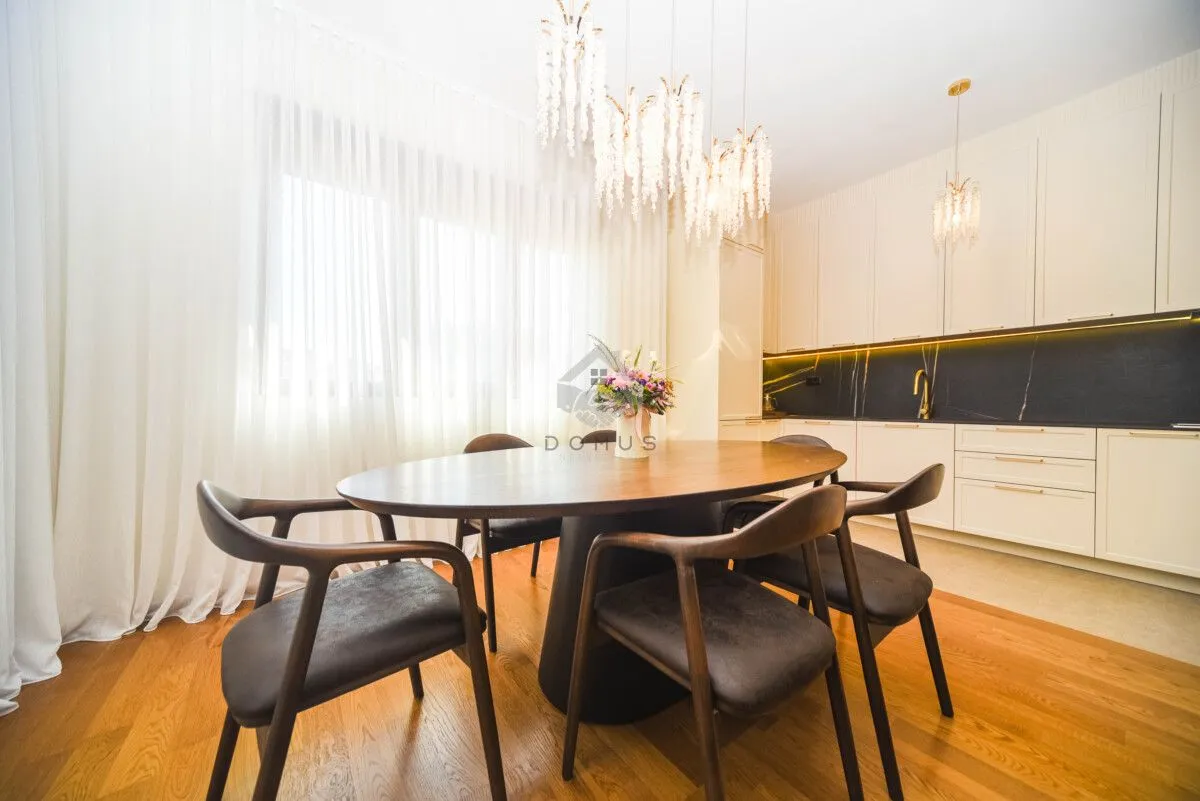 Prodaja, trosoban stan, 82m², Vezirov Most, Podgorica