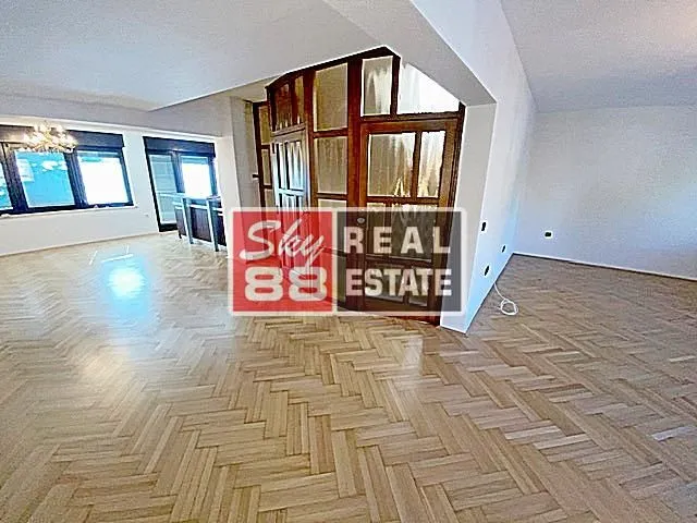 Rent, house, 412m², Voždovac Sve Podlokacije, Beograd