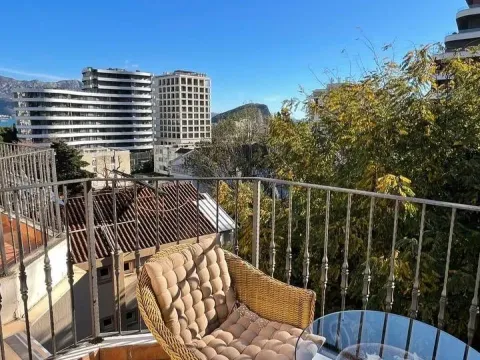 Rent, one bedroom apartment, 42m², Stari Grad, Budva - image 3