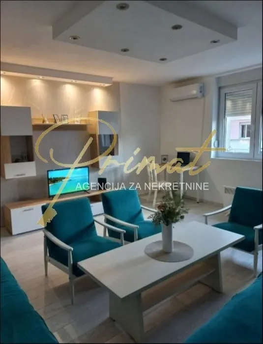 Rent, one bedroom apartment, 42m², Stari Grad, Beograd