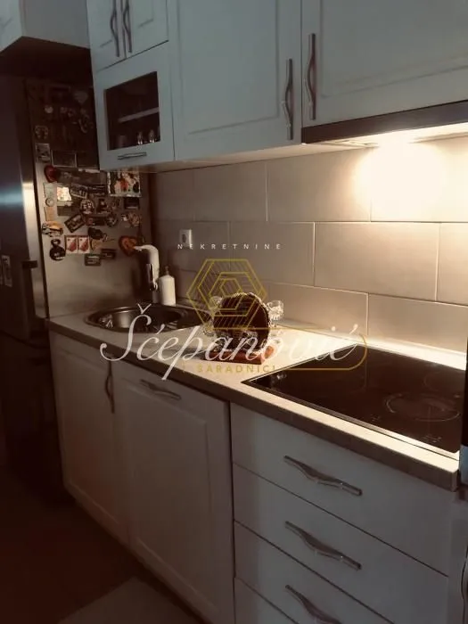 Prodaja, trosoban stan, 91m², Socijalno, Novi Sad Sve Podlokacije