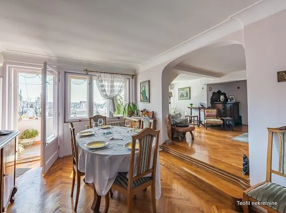 Prodaja, trosoban stan, 100m², Vračar, Šid