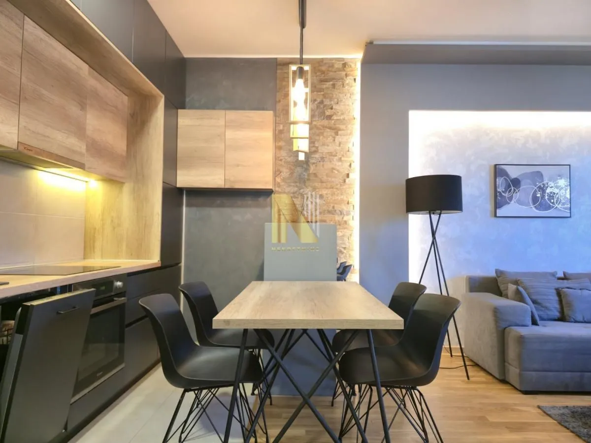 Izdavanje, trosoban stan, 57m², Kej, Novi Sad Sve Podlokacije
