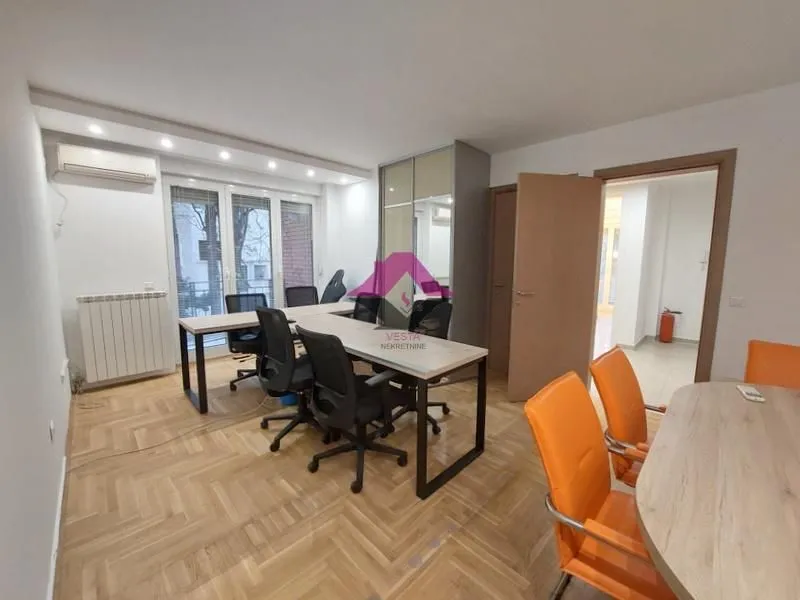 Izdavanje, kuća, 142m², Banovo Brdo, Beograd