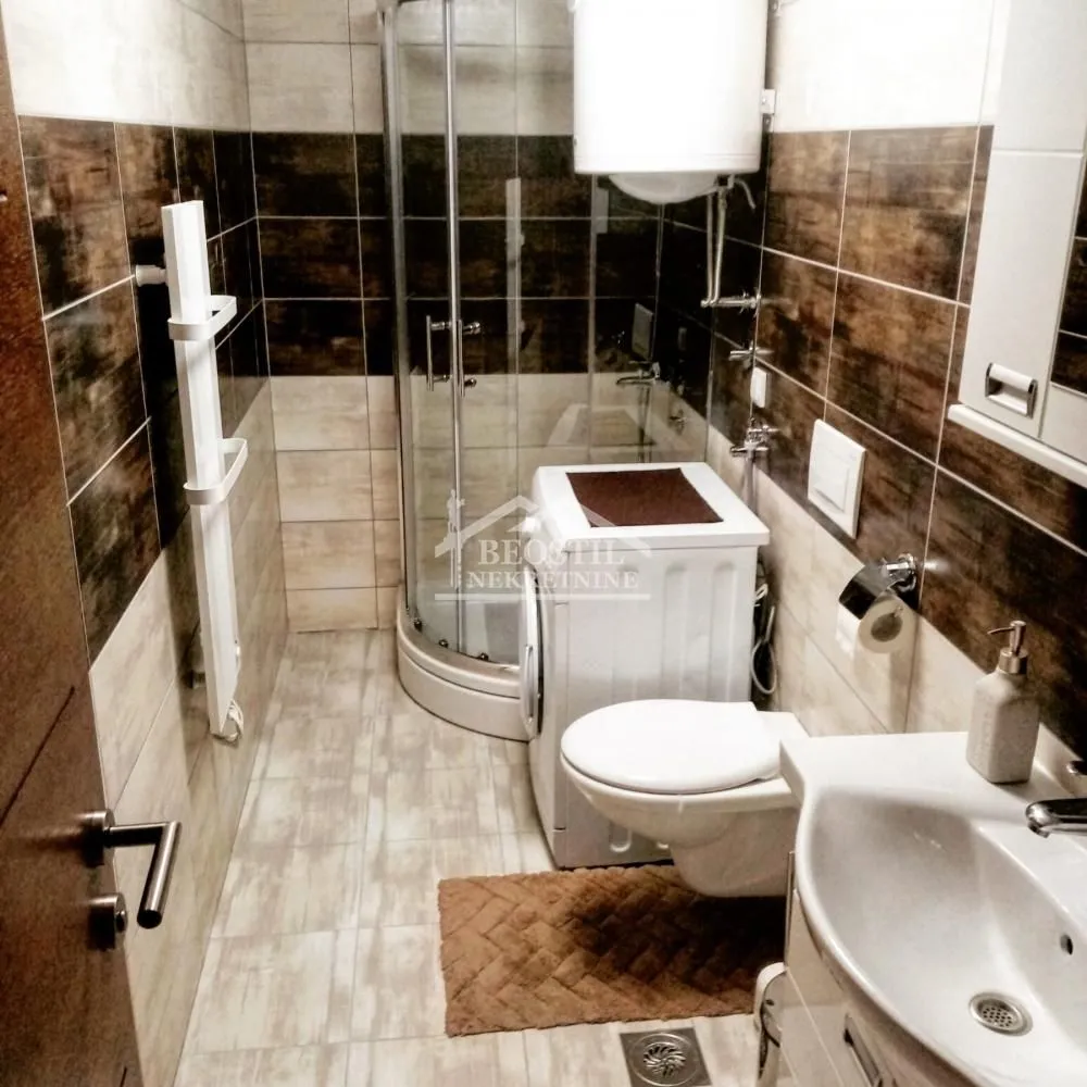 Prodaja, trosoban stan, 39m², Centar, Čajetina