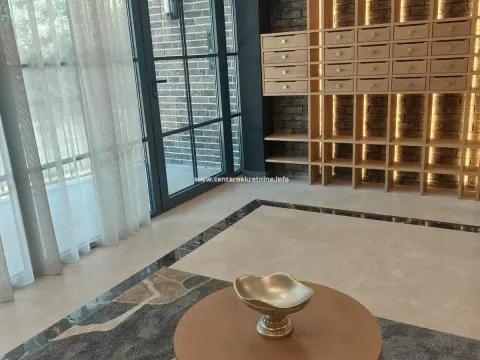 Izdavanje, poslovni prostor, 108m², City Kvart, Podgorica - image 4