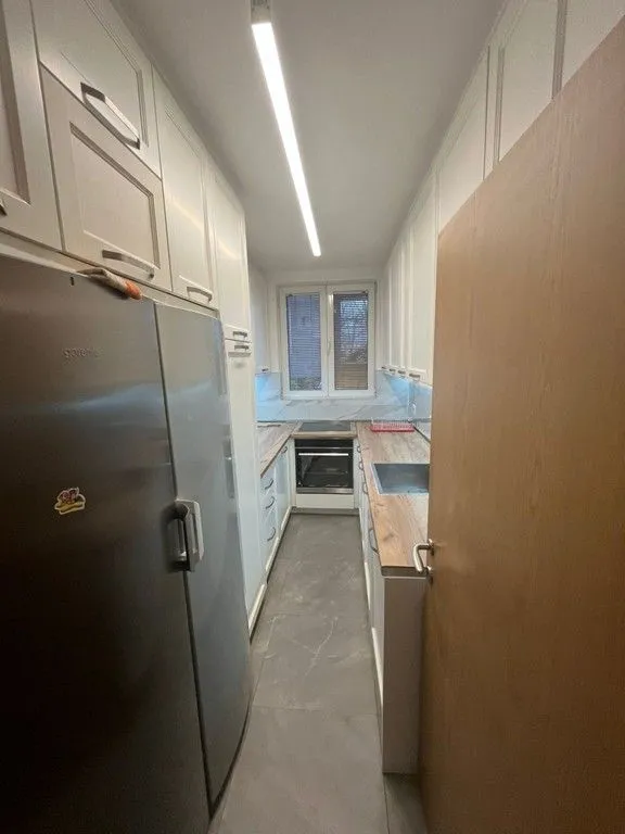 Izdavanje, kuća, 300m², Donja Gorica, Podgorica