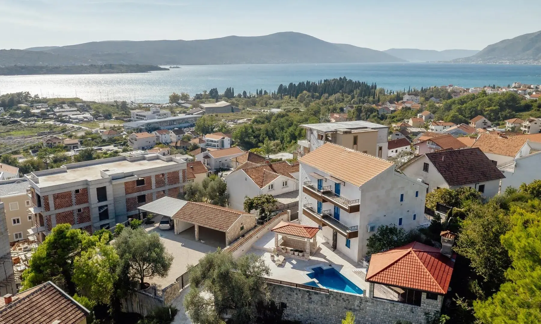 Sale, house, 240m², Kavač, Kotor