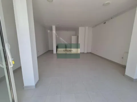Rent, office space, 75m², Jagodina, Srbija - image 8