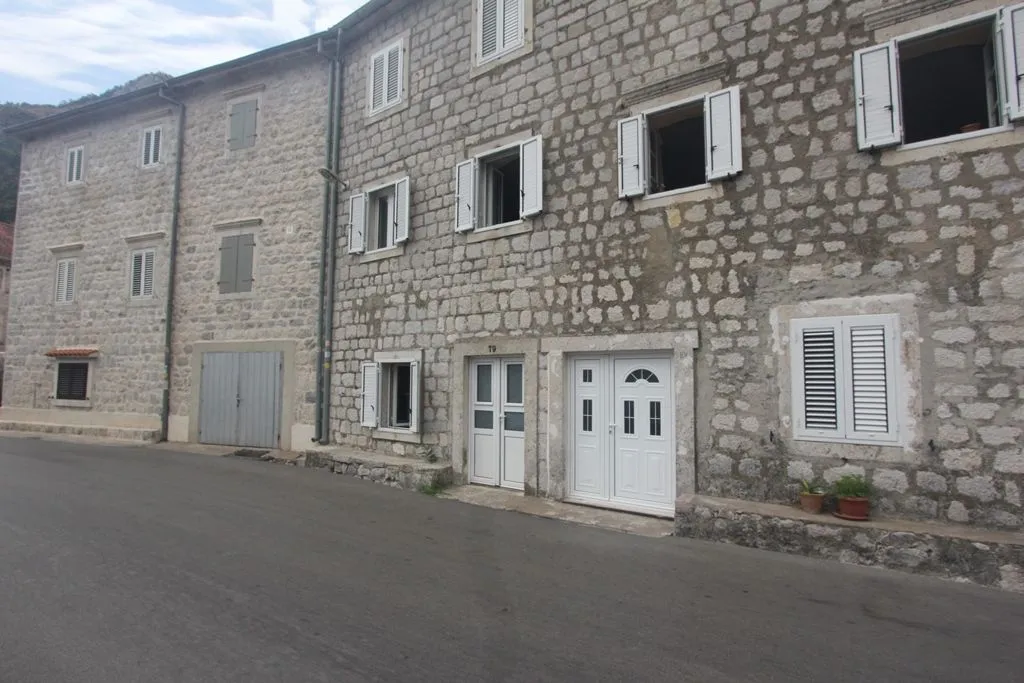 Sale, house, 250m², Muo, Kotor