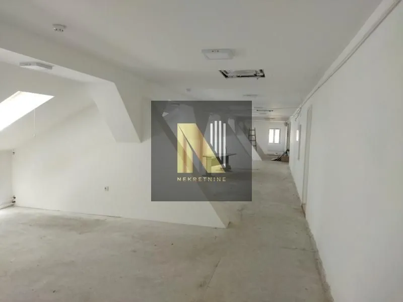 Rent, office space, 449m², Centar, Novi Sad