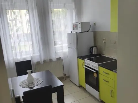 Izdavanje, jednosoban stan, 28m², Bulevar Evrope, Novi Sad Sve Podlokacije - image 3