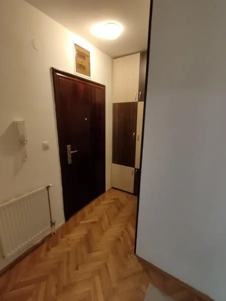Izdavanje, jednosoban stan, 35m², Grbavica, Novi Sad Sve Podlokacije