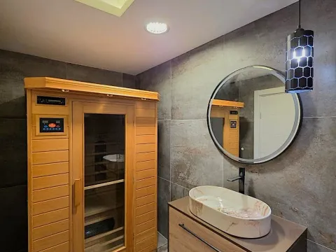 Sale, three bedroom apartment, 106m², Bečići, Budva - image 17